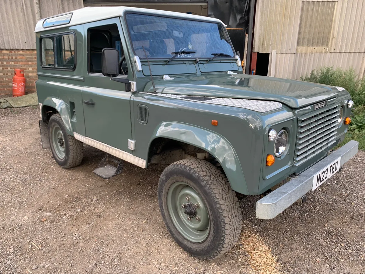 Land Rover Defender 90 build by Overland Services