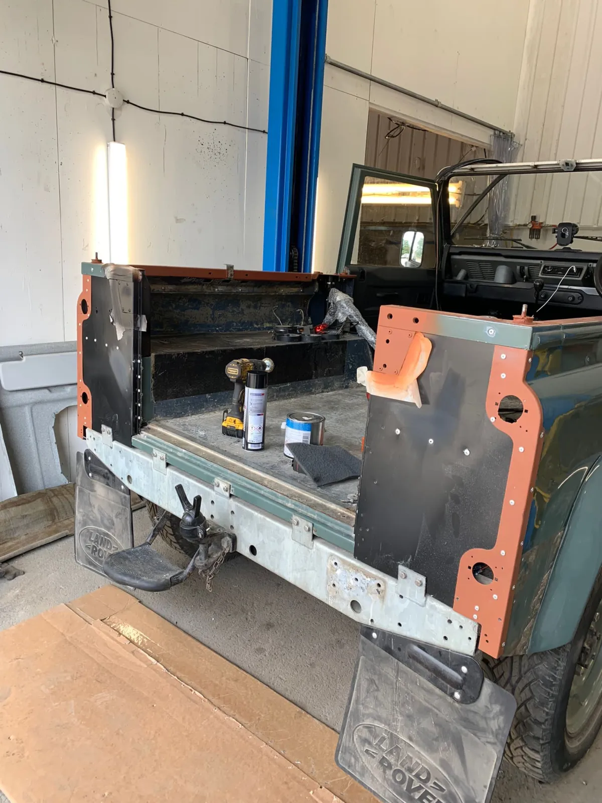 Land Rover Defender 90 build by Overland Services