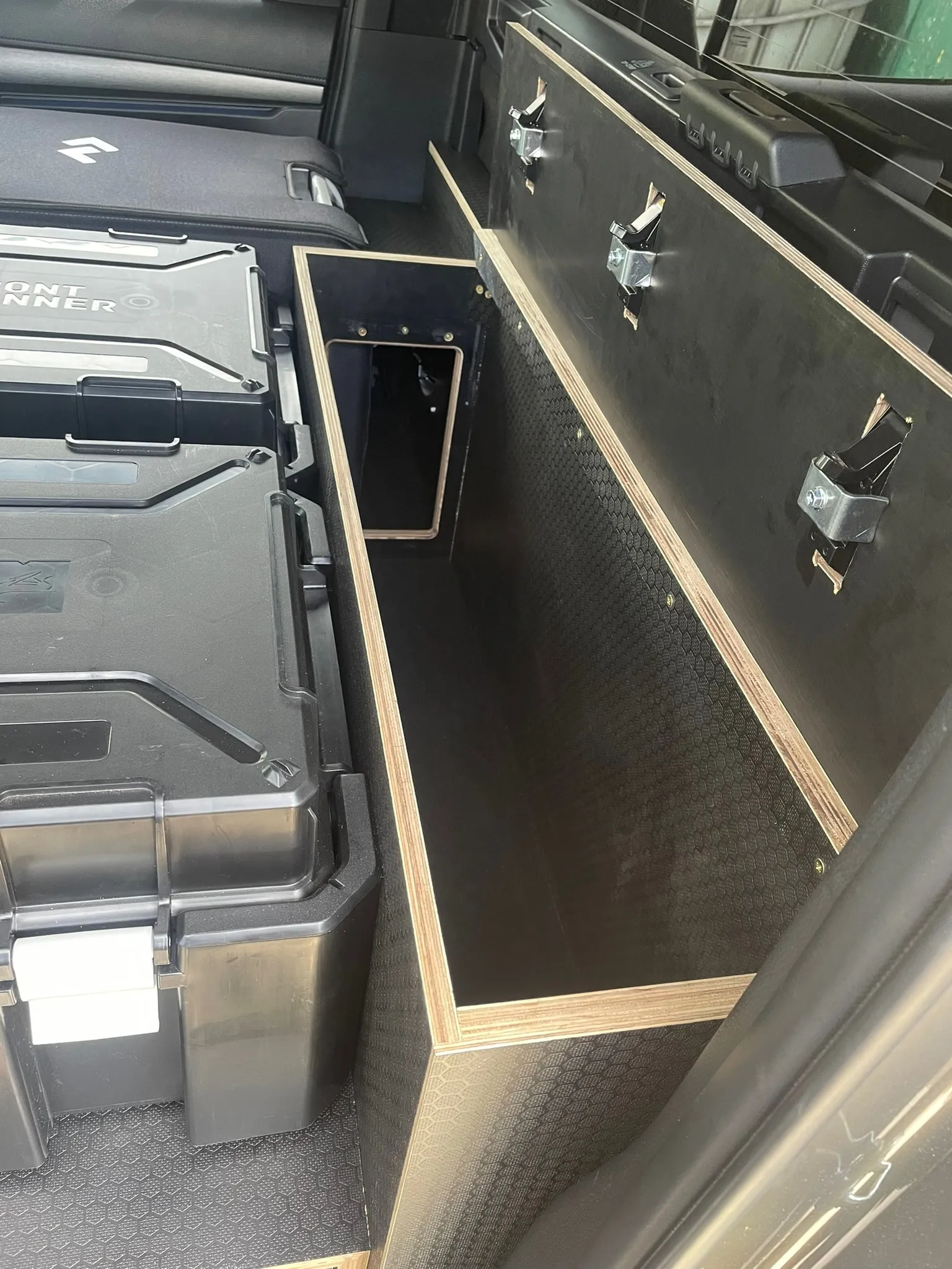 Toyota Hilux build by Overland Services