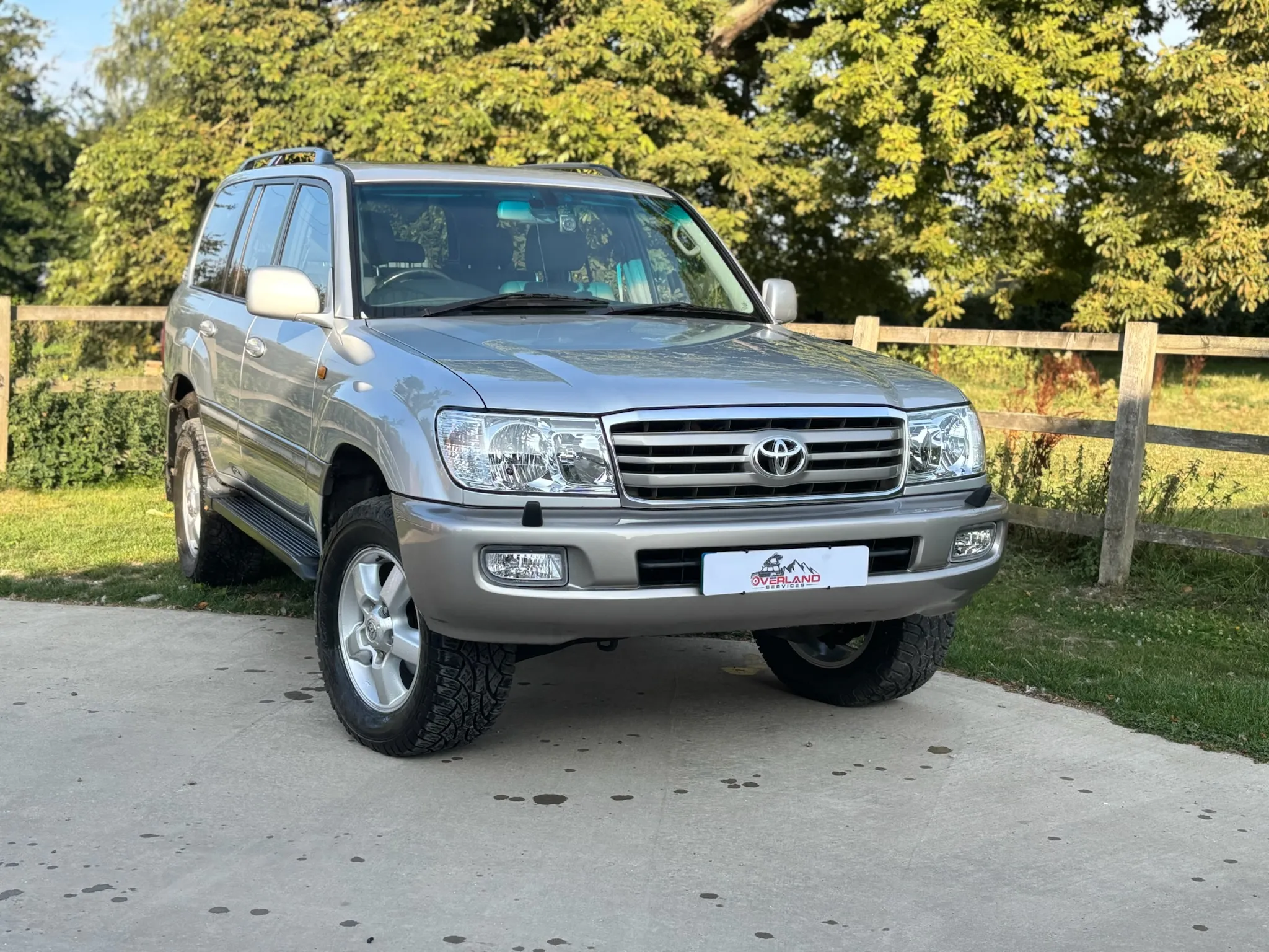 Toyota Landcruiser 100 build by Overland Services