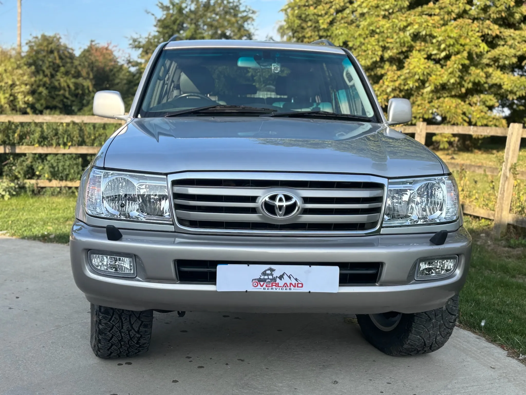 Toyota Landcruiser 100 build by Overland Services