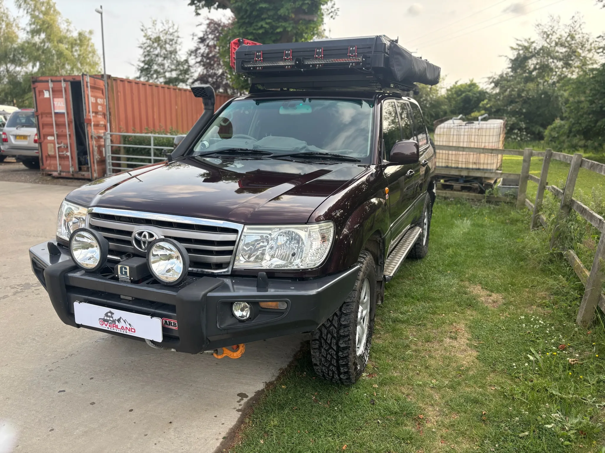 Toyota Landcruiser 100 build by Overland Services