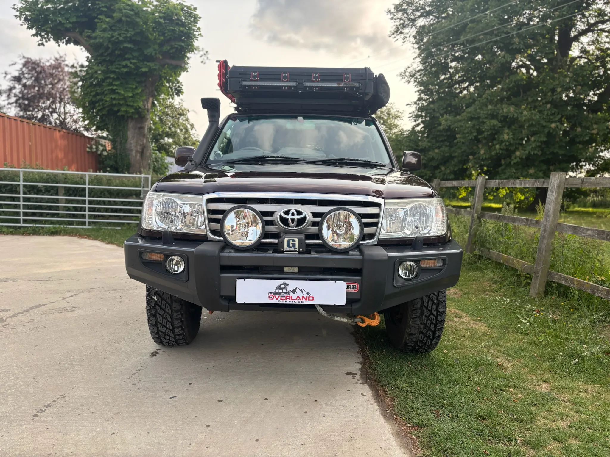 Toyota Landcruiser 100 build by Overland Services