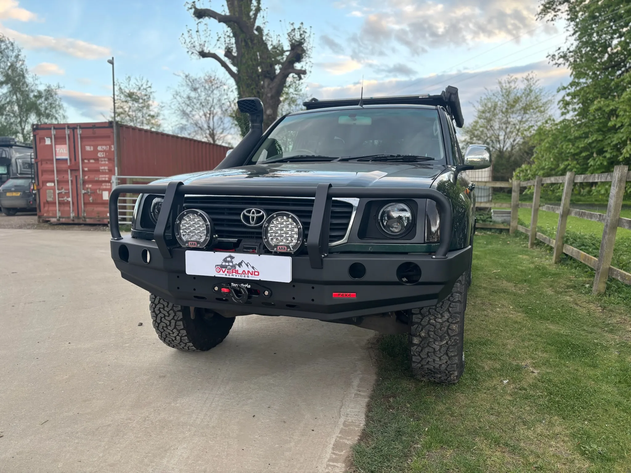 Toyota Landcruiser 100 build by Overland Services