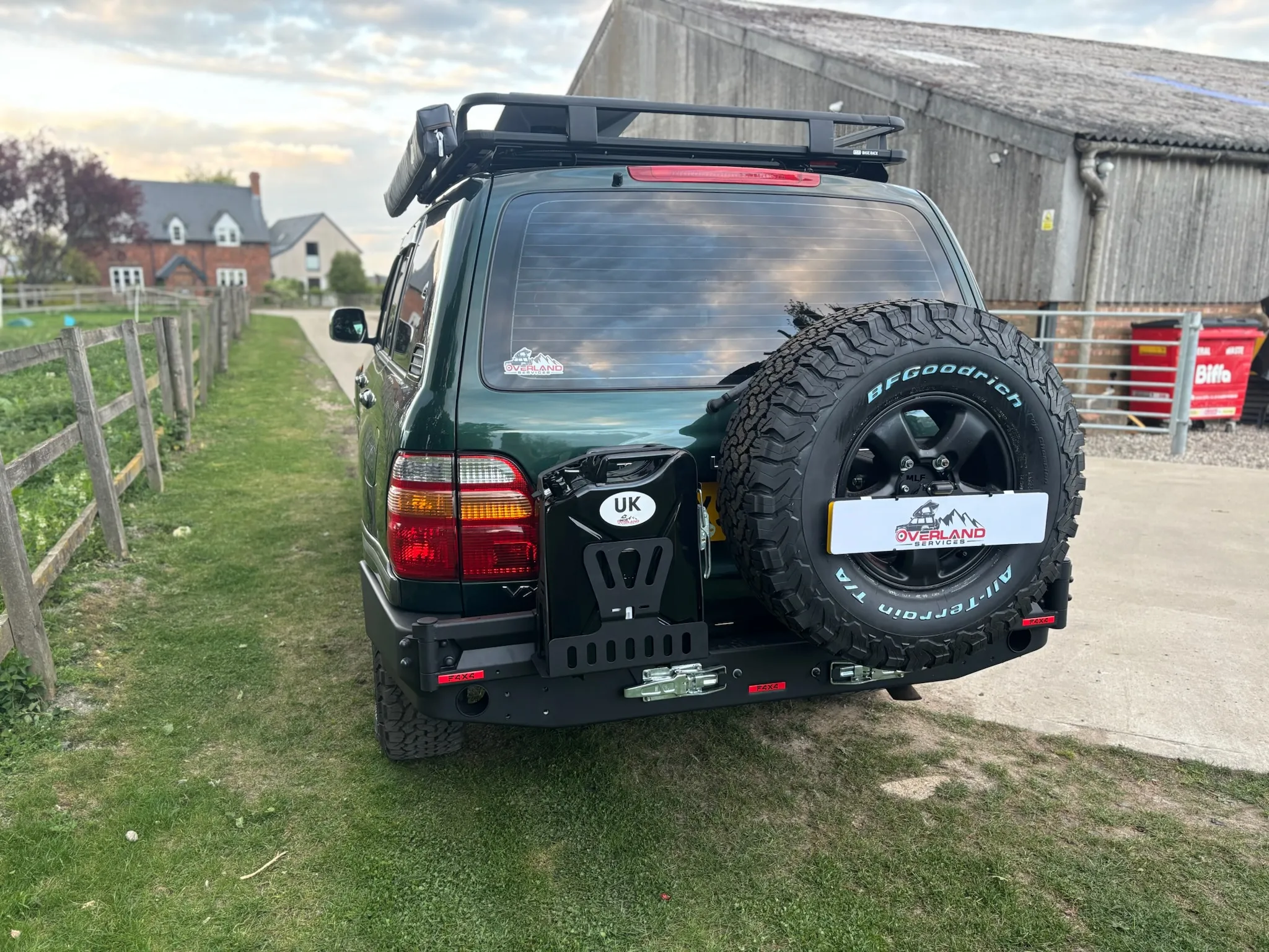 Toyota Landcruiser 100 build by Overland Services