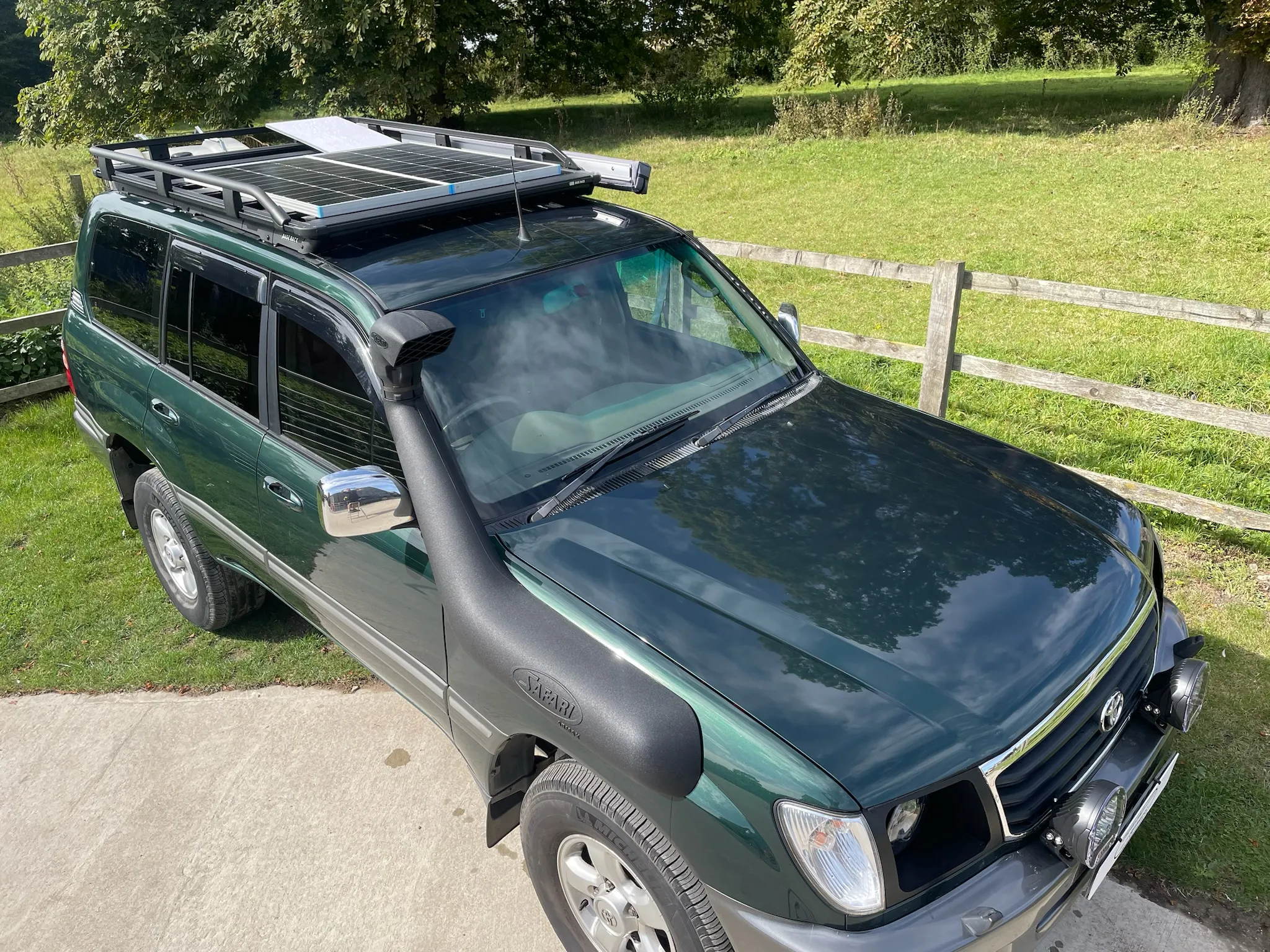 Toyota Landcruiser 100 build by Overland Services